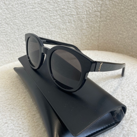 Yves Saint Laurent Accessories - Ysl authentic sunglasses